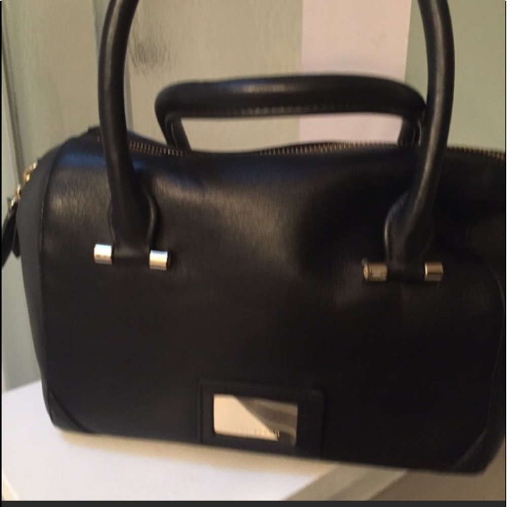Tory Burch Bowlet bag. Relisted.